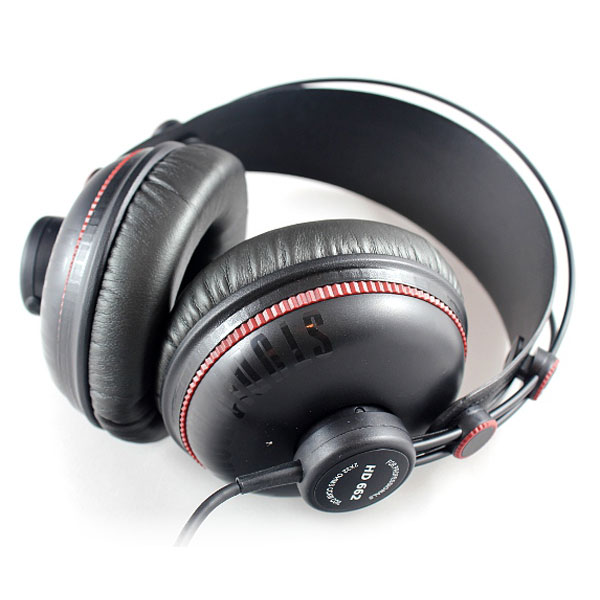 Superlux HD-662 Closed Back Studio Headphones 