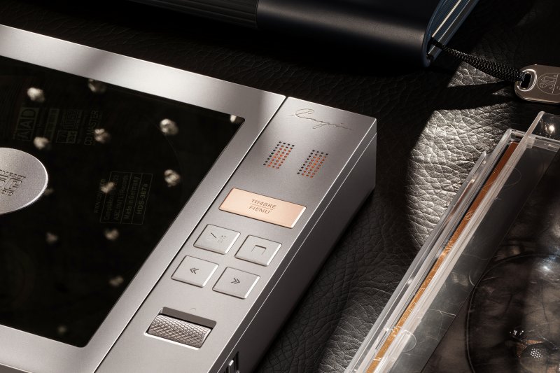 Cayin CP6 portable tube CD player, control buttons close-up