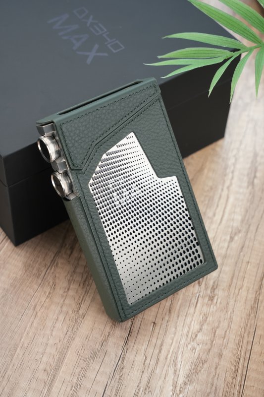 iBasso DX340 MAX music player, in green leather case, back