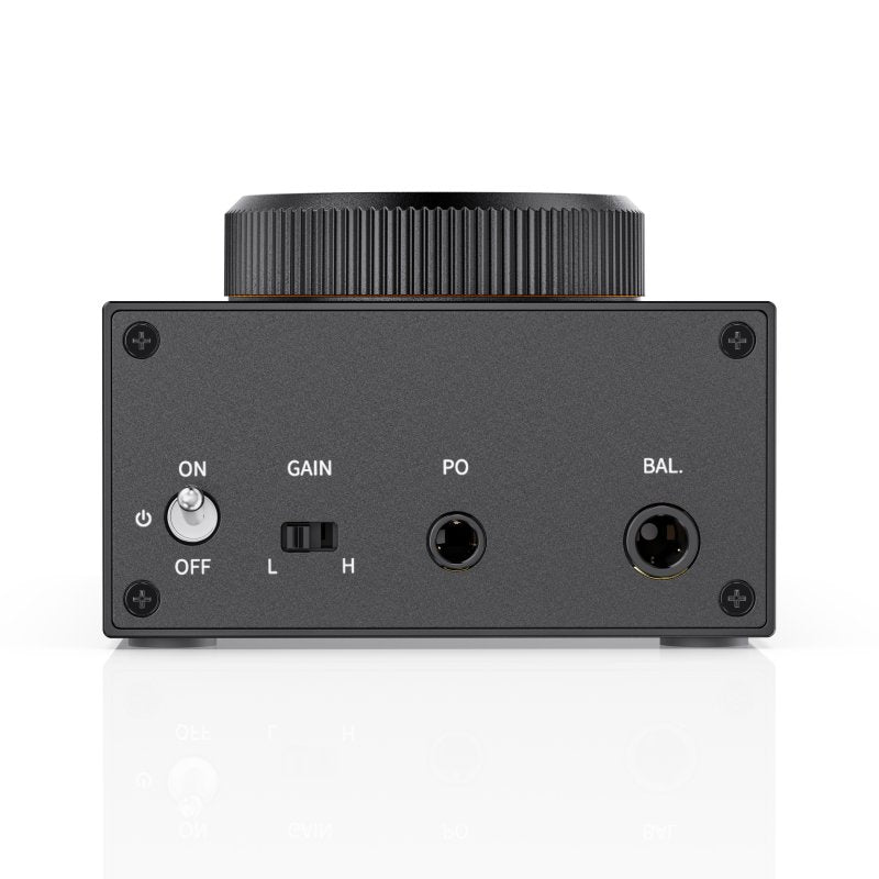 FiiO Jade Audio GIGAS 1 headphone amplifier, black, front panel