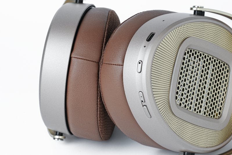 HiFiMAN HE1000 WiFi streaming planar headphones, ear cup close-up
