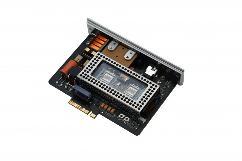 iBasso AMP19 Nutube amplifier card for the DX340, angled from the other side