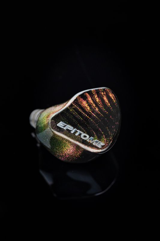 iBasso Epitome in-ear monitors, shell from the other side