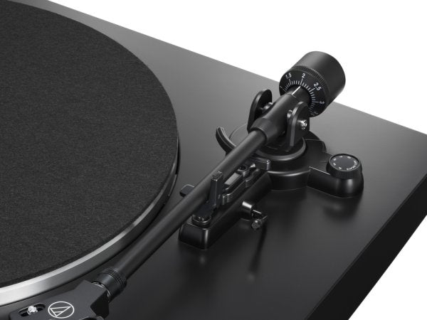 Audio-Technica AT-LP3XBT Bluetooth turntable, black, tonearm close-up