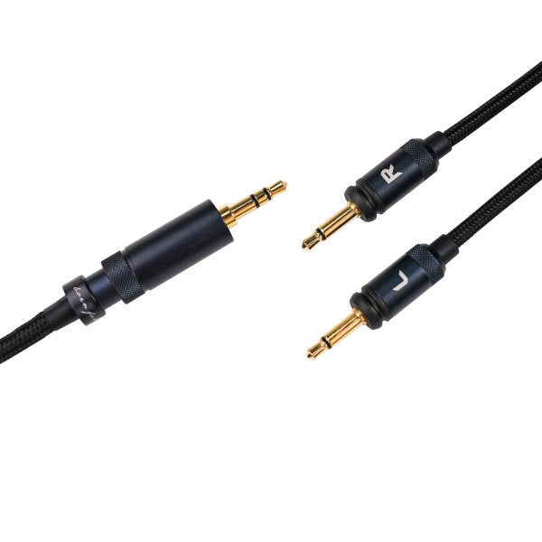 FiiO LL-RC 3 m headphone cable, plugs close-up
