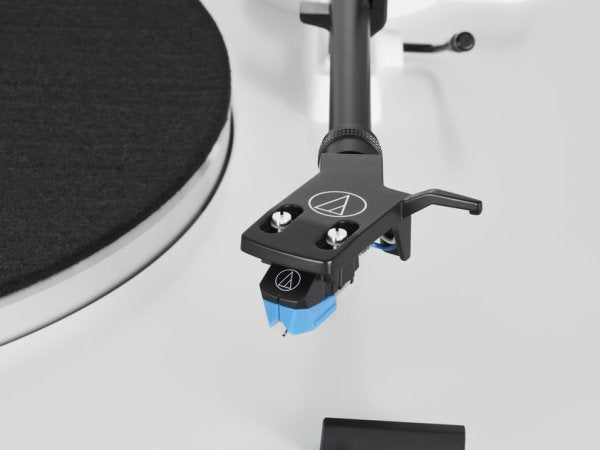 Audio-Technica AT-LP3XBT Bluetooth turntable, white, cartridge close-up