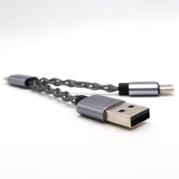 iBasso CB19 USB Y-cable, USB-A plug close-up