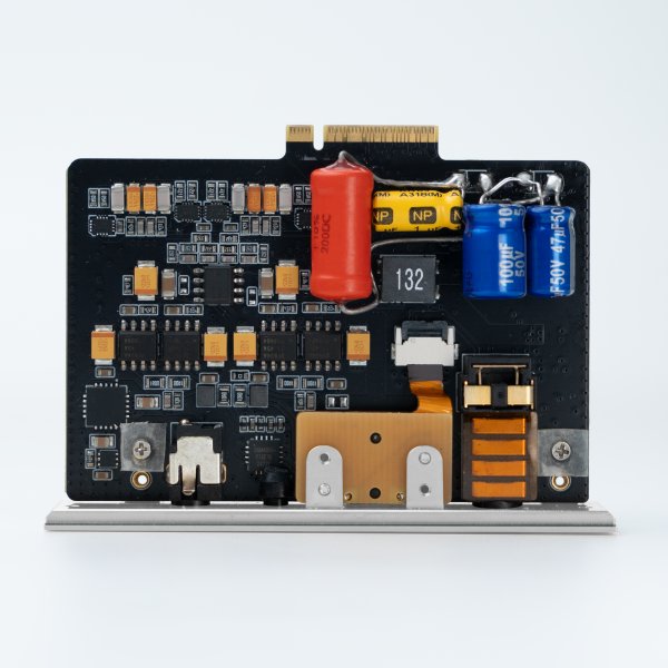 iBasso DX340 Limited Titanium Edition music player, amplifier card close-up