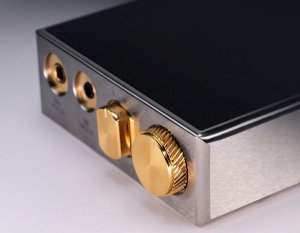 iBasso DX320 Digital Audio Player - MAX Titanium Edition (Box opened)